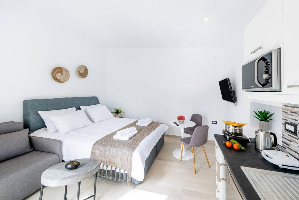 Sunwaves Beach Studio II Ialisos Exterior foto